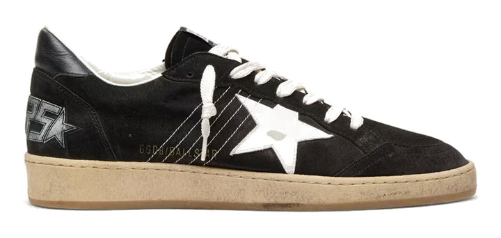 Golden Goose Ball Star Uomo in suede nero con stella in pelle bianca