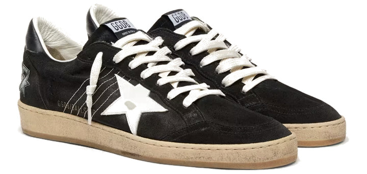 Golden Goose Ball Star Uomo in suede nero con stella in pelle bianca